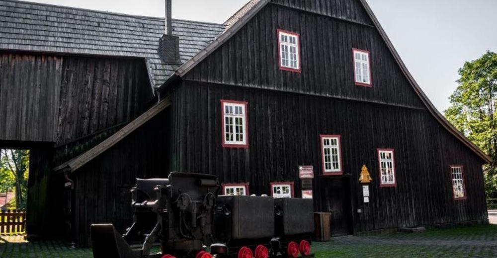 Schoene Ferienwohnung Fuer 6 Personen Erwartet Sie Im Oberharz Санкт-Андреасберг Экстерьер фото
